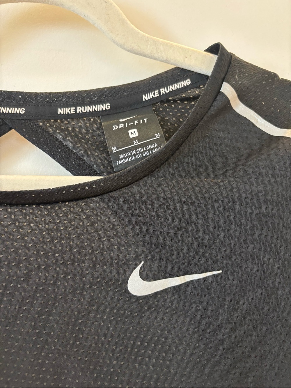 Nike Open-back Dri-FIT Performance Tee - Picture 3 of 5
